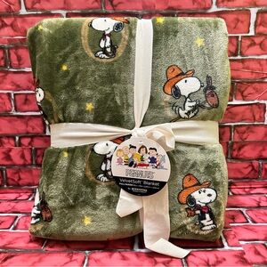 Peanuts Snoopy  Cowboy Throw VelvetSoft Blanket Full/Queen